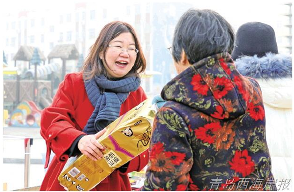 “最美新區(qū)人”候選人：隱珠街道石橋管區(qū)黨委副書記、主任，雙珠路社區(qū)黨委書記 張英