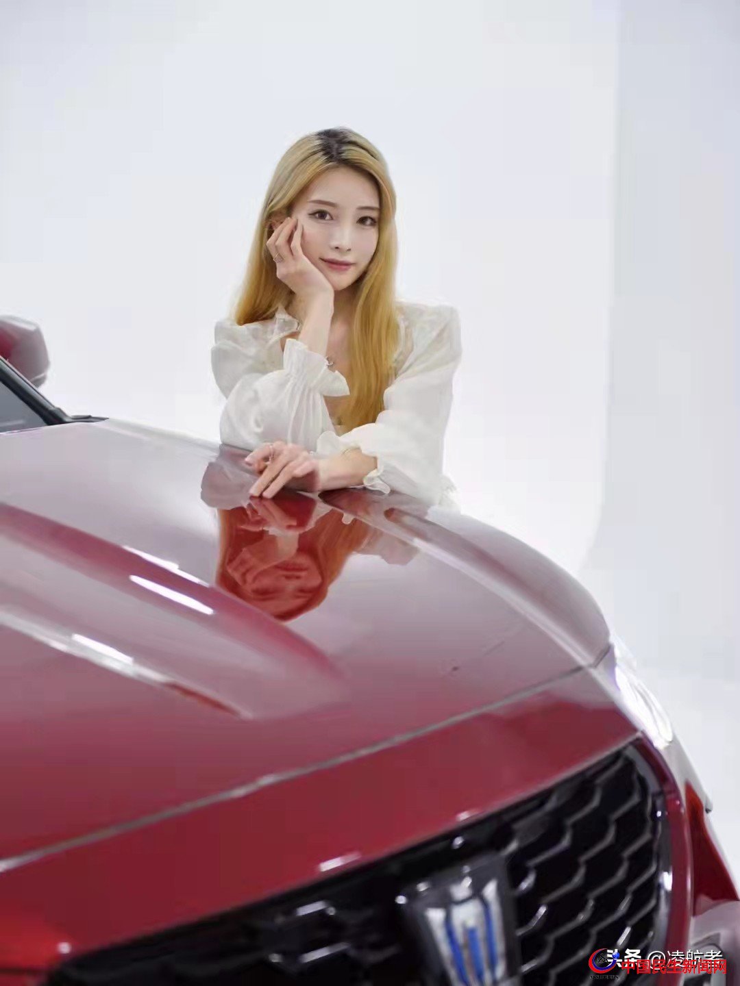 青島大嫚：國內(nèi)知名博主舒芙蕾蕾，身高168CM，體重45KG