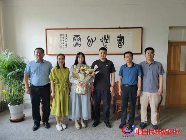 「工會動態(tài)」平度市常州路小學開展新婚教職工牛家鈺慰問活動