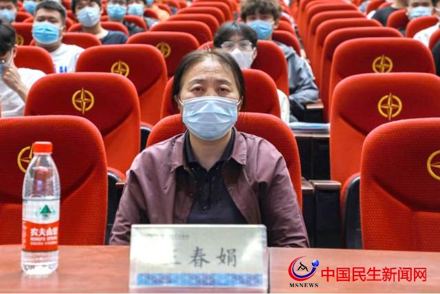 開啟＂書院制“育人新模式 恒星學院知行書院道德大講堂開講