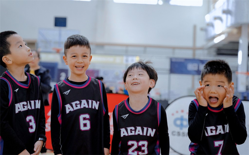 守護(hù)少年夢，共筑中國夢！國壽壽險(xiǎn)#運(yùn)動(dòng)少年微笑征集令#活動(dòng)引爆網(wǎng)絡(luò)