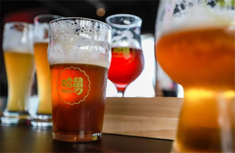 在金沙灘啤酒城，讓哈舅帶你微醺一下！