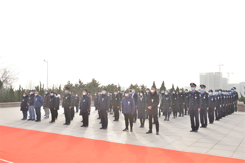 國(guó)殤勿忘 吾輩自強(qiáng) 第九個(gè)“國(guó)家公祭日”青島市紀(jì)念活動(dòng)在嶗山區(qū)舉行