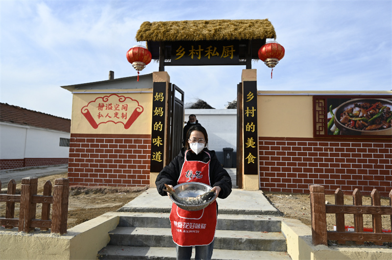 點旺鄉(xiāng)村“煙火氣”青島西海岸新區(qū)：藏馬鄉(xiāng)村美食街開業(yè)納客